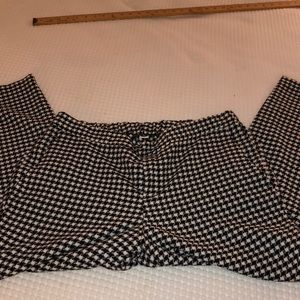 Old Navy mid-rise black/white houndstooth trousers